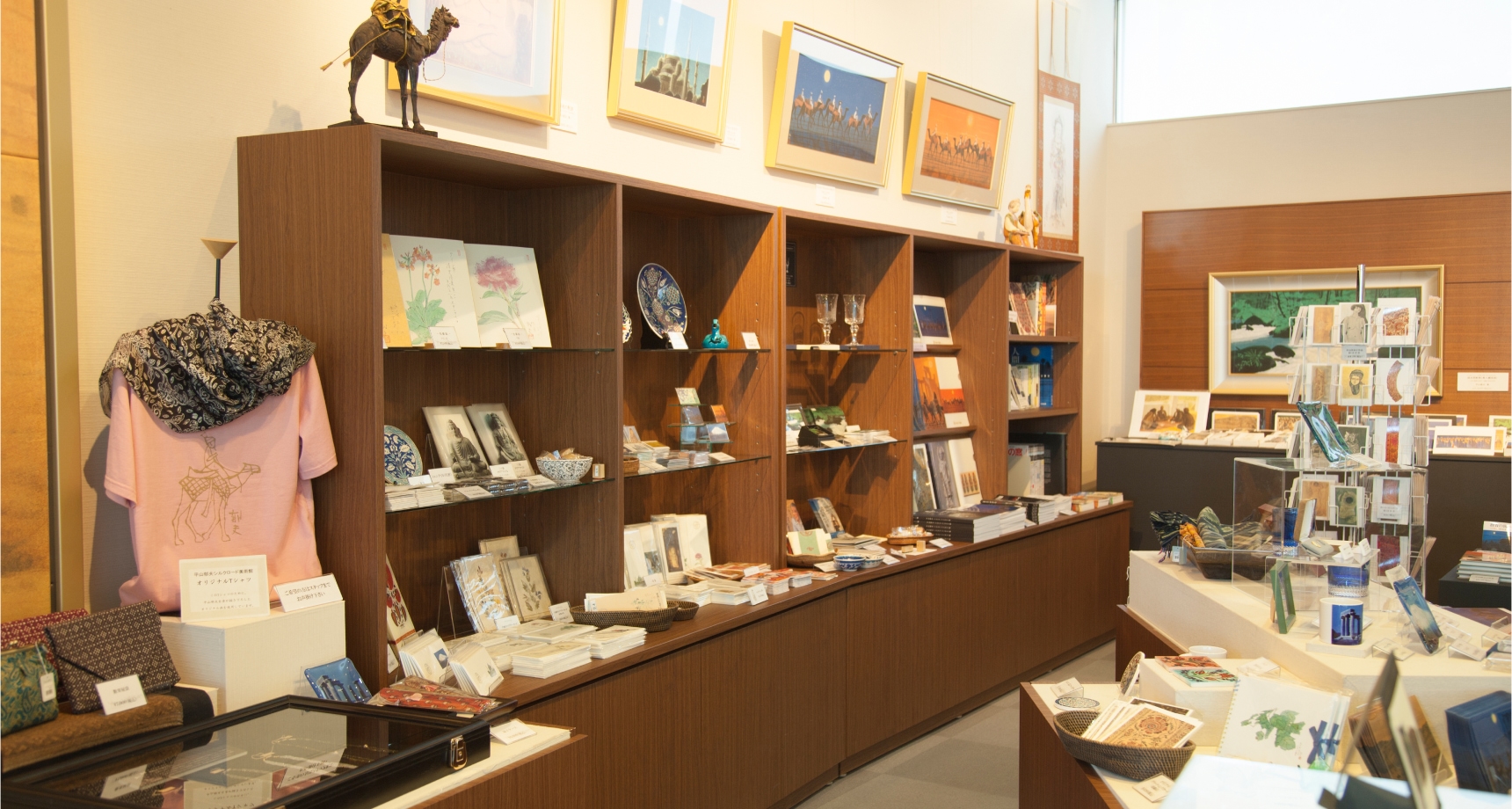 museum shop 3